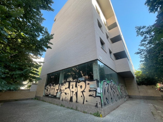 Local cantoner de 130 m² a Girona — Agenthia ref. 5677