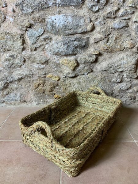Safata rectangular d'espart feta a mà