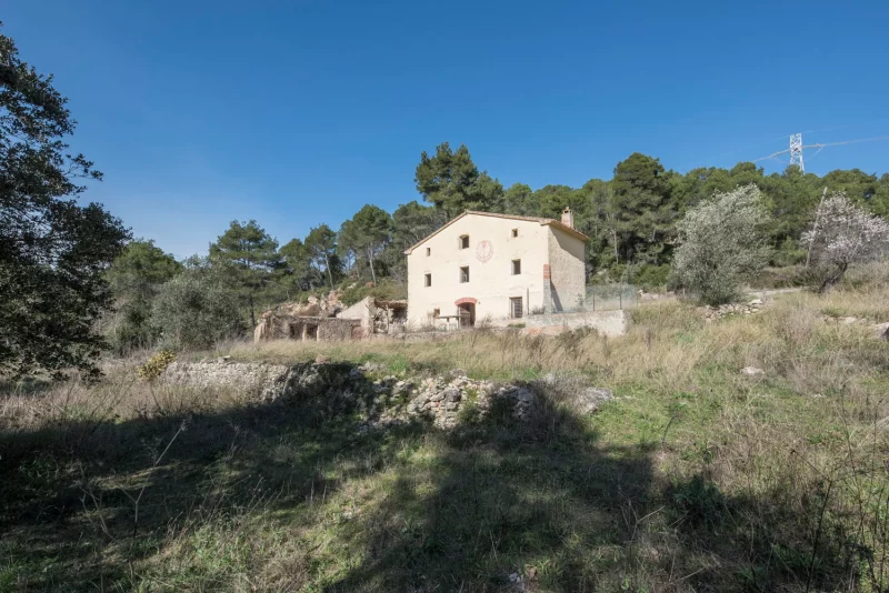 Masia per rehabilitar al Pla de Manlleu