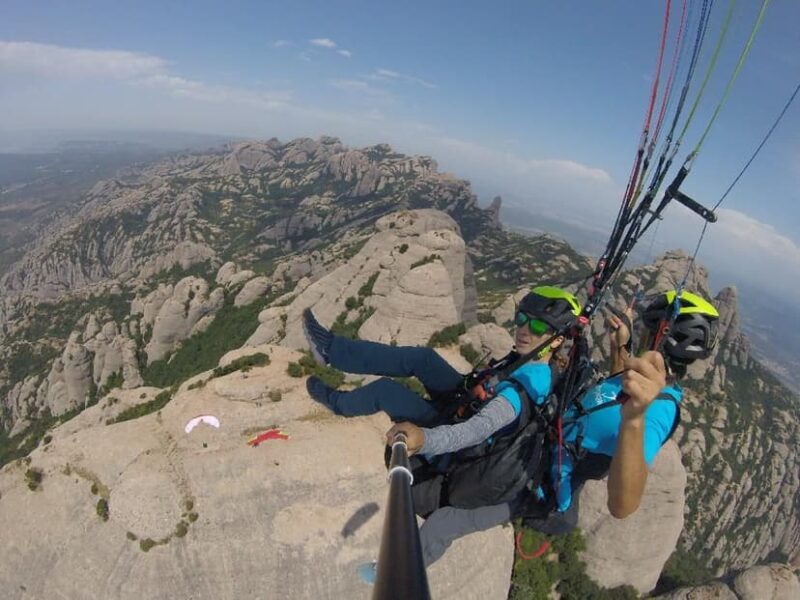 Vol en parapent i escalada a Montserrat — Fent País