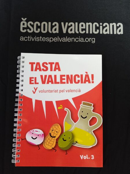 Llibre Tasta el valencià volum 3 — Escola Valenciana